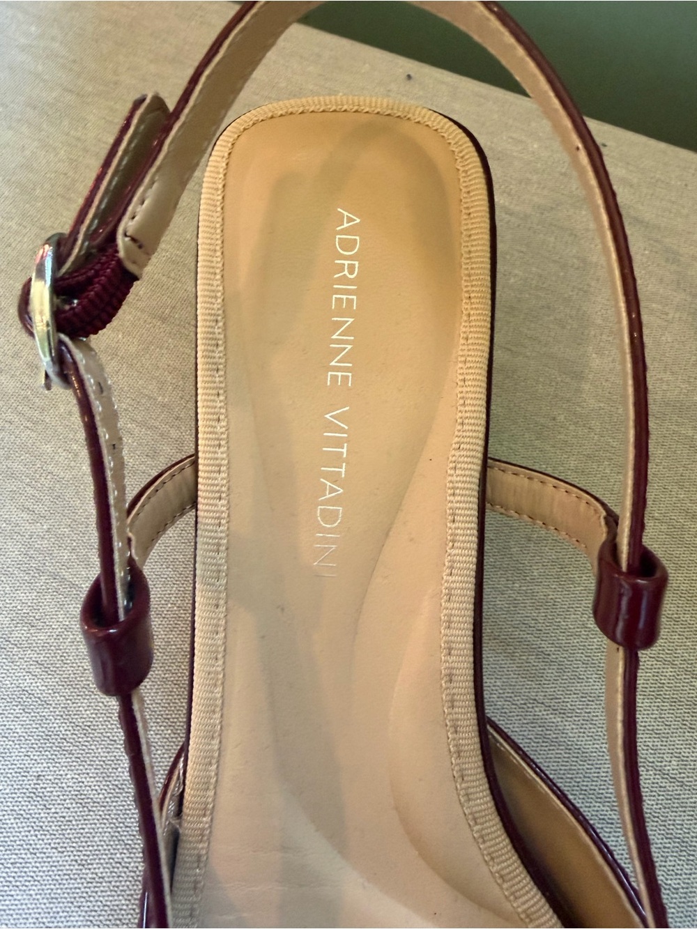 Bandolino Women's Burgundy Patent Pointed-Toe Slingback kitten heels with Bow - Picture 3 of 6